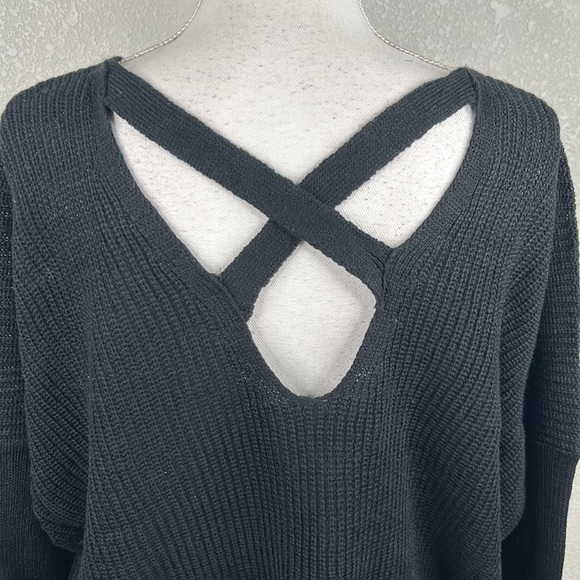 Forever 21 Black Knit V-Neck Open Knit Long Sleeve Sweater Size Small New! - Picture 6 of 9